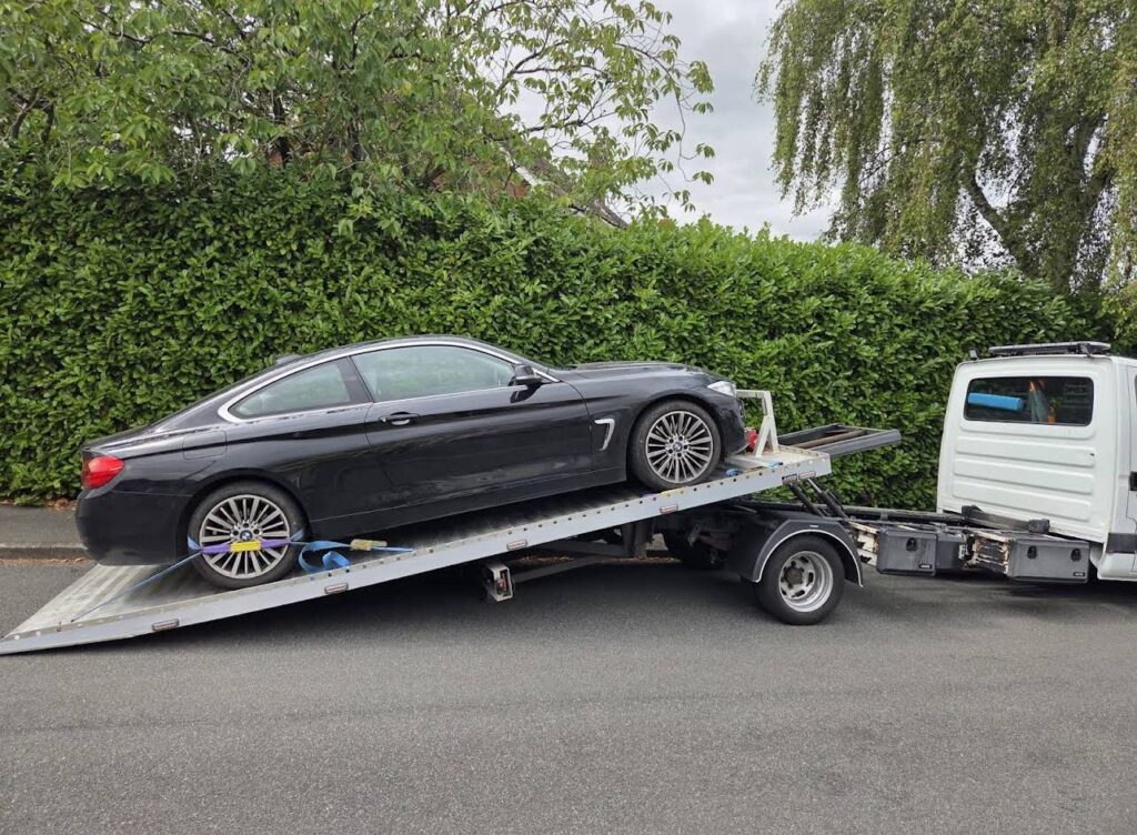 Car Recovery Wandsworth / Towing Service Wandsworth